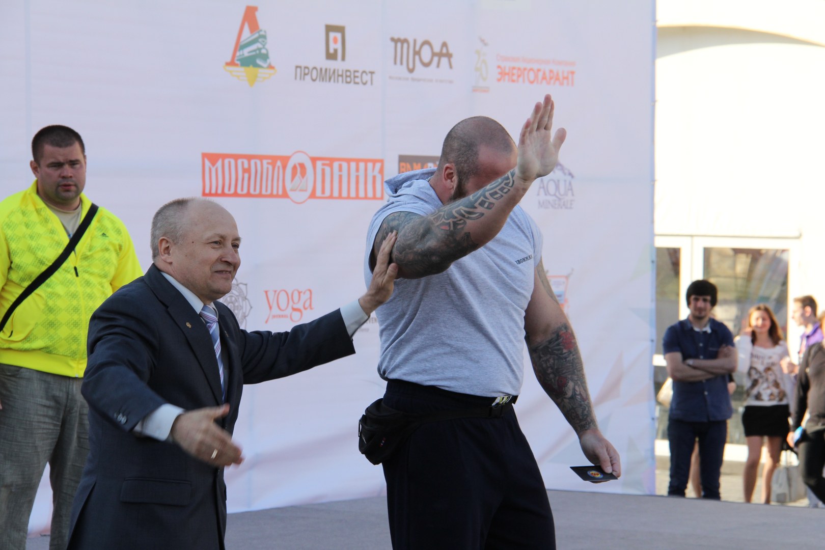 Armrestling Na Krasnoj Ploshchadi