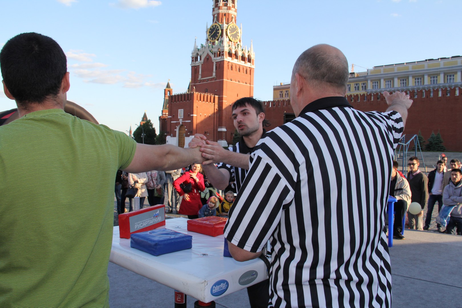 Armrestling Na Krasnoj Ploshchadi