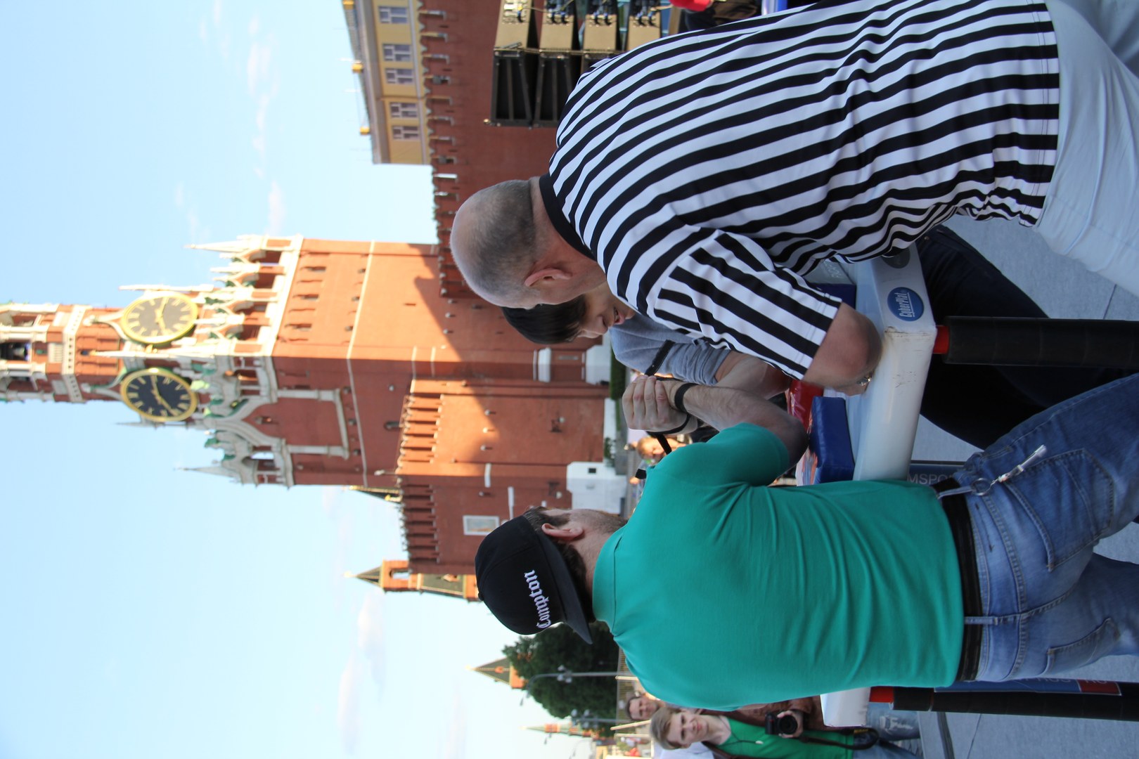 Armrestling Na Krasnoj Ploshchadi