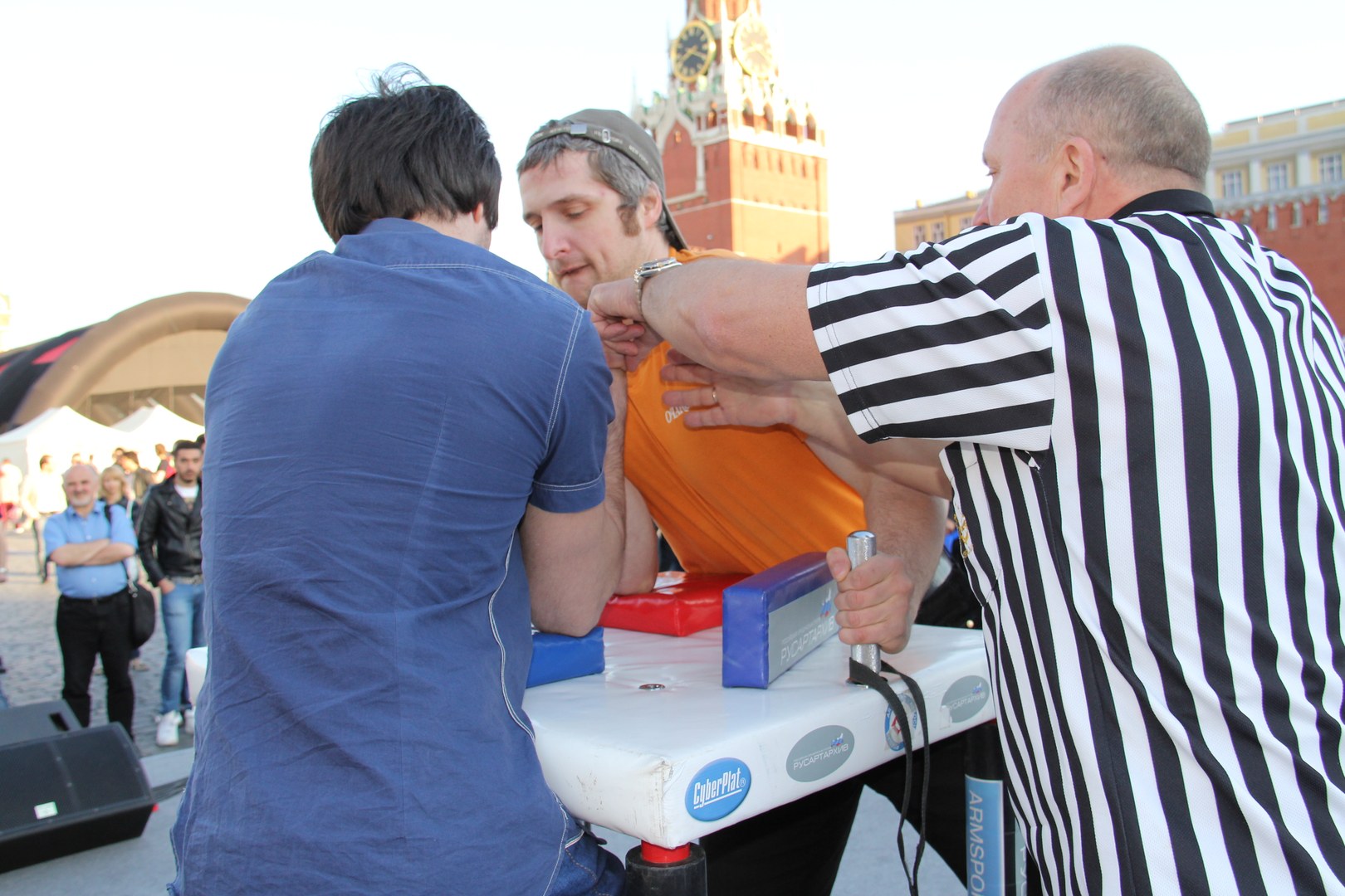 Armrestling Na Krasnoj Ploshchadi