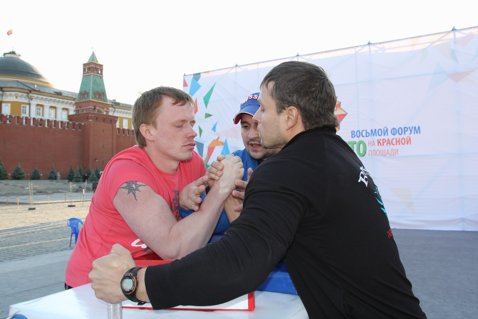 Armrestling Na Krasnoj Ploshchadi
