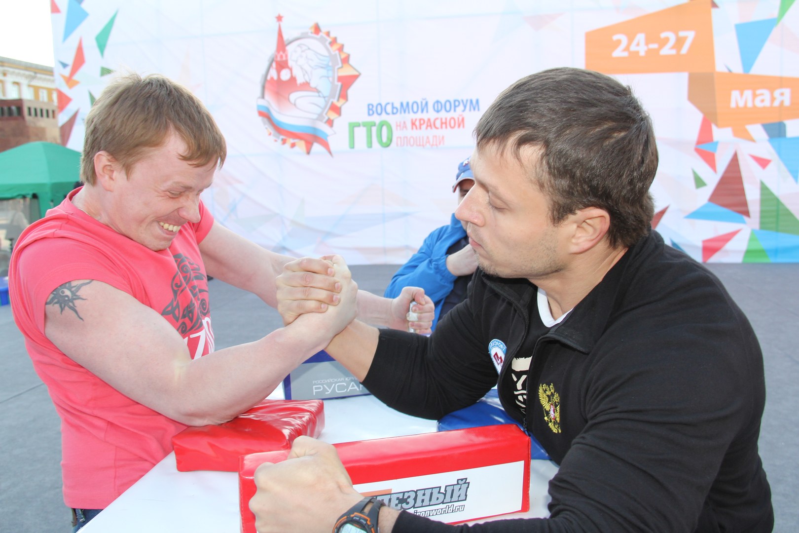Armrestling Na Krasnoj Ploshchadi