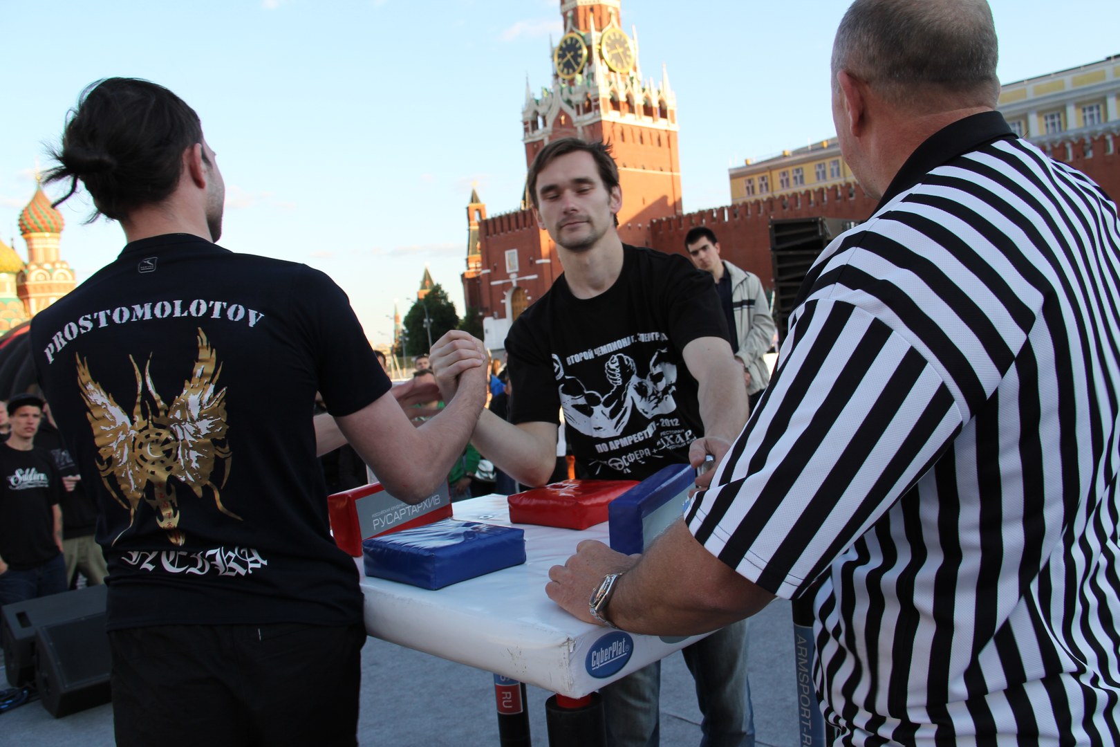 Armrestling Na Krasnoj Ploshchadi