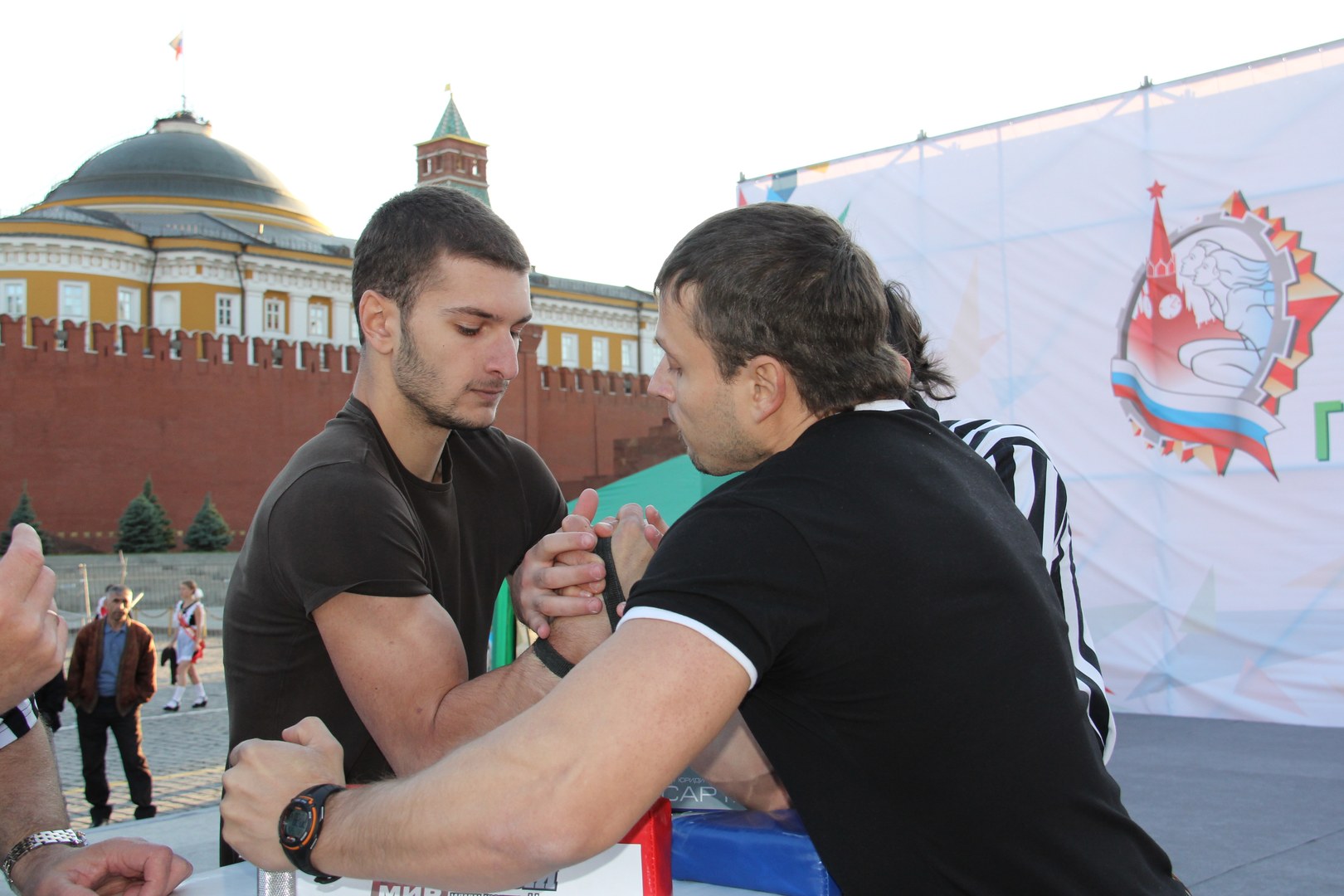 Armrestling Na Krasnoj Ploshchadi