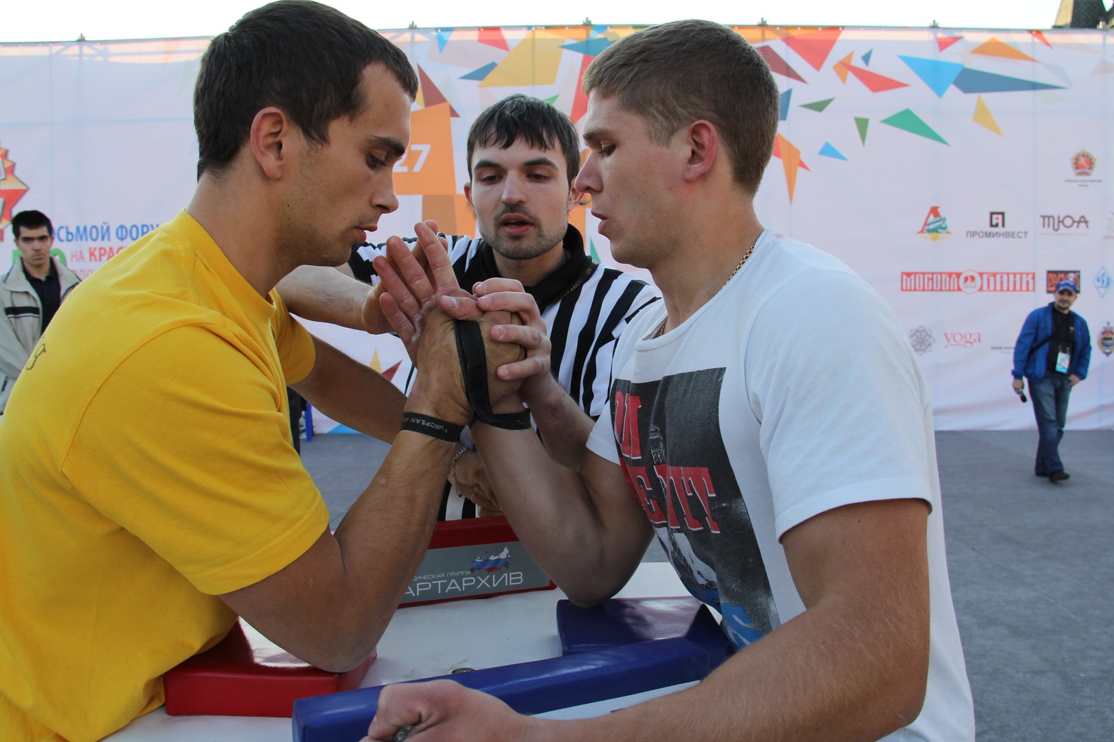 Armrestling Na Krasnoj Ploshchadi