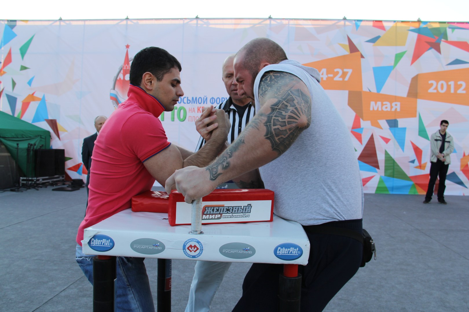 Armrestling Na Krasnoj Ploshchadi