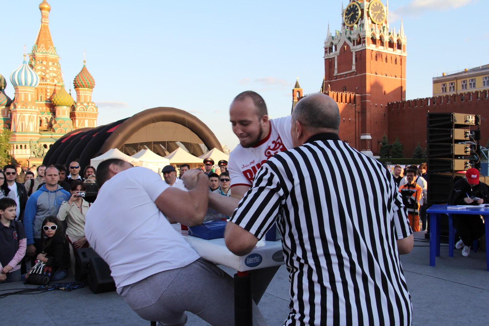 Armrestling Na Krasnoj Ploshchadi