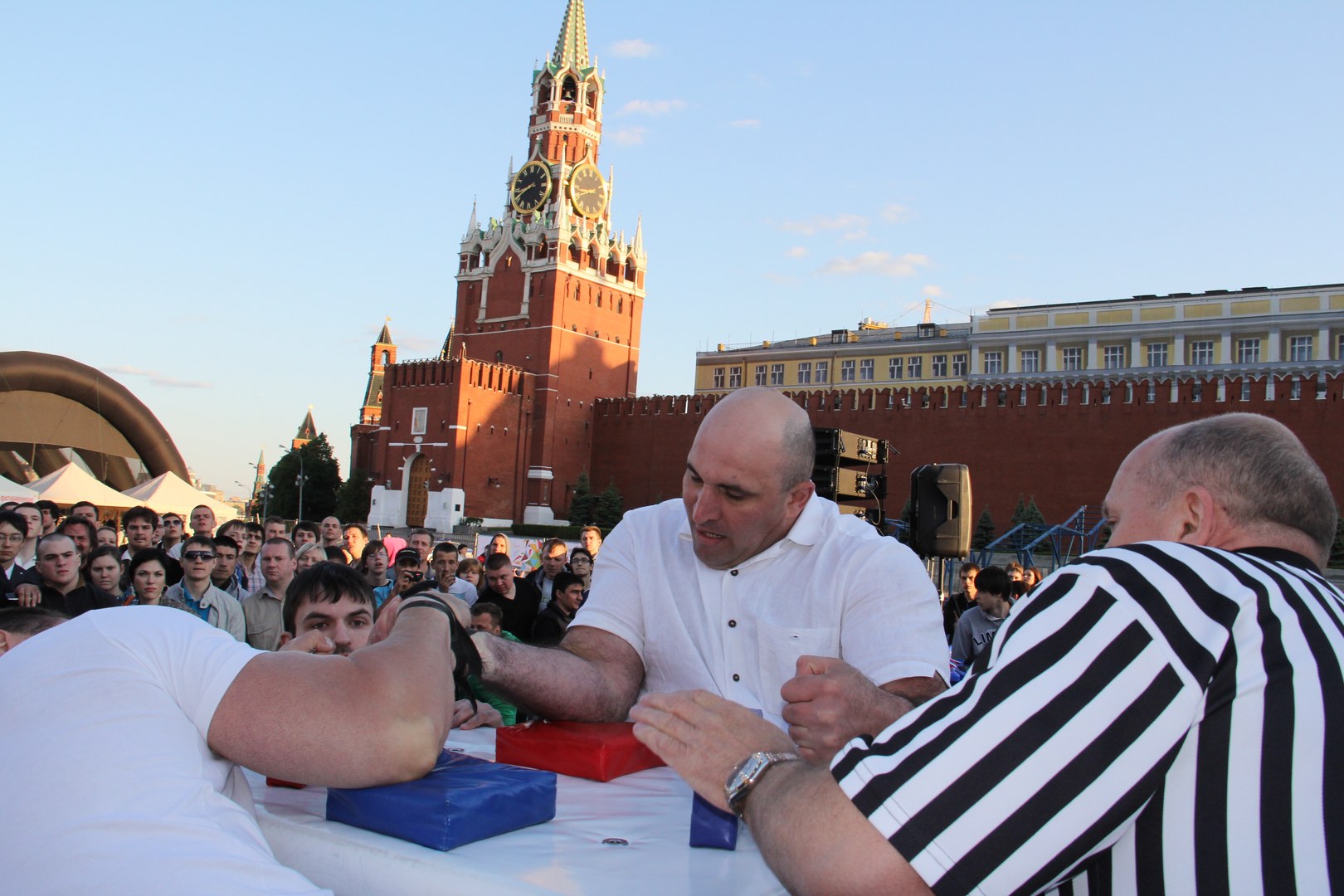 Armrestling Na Krasnoj Ploshchadi