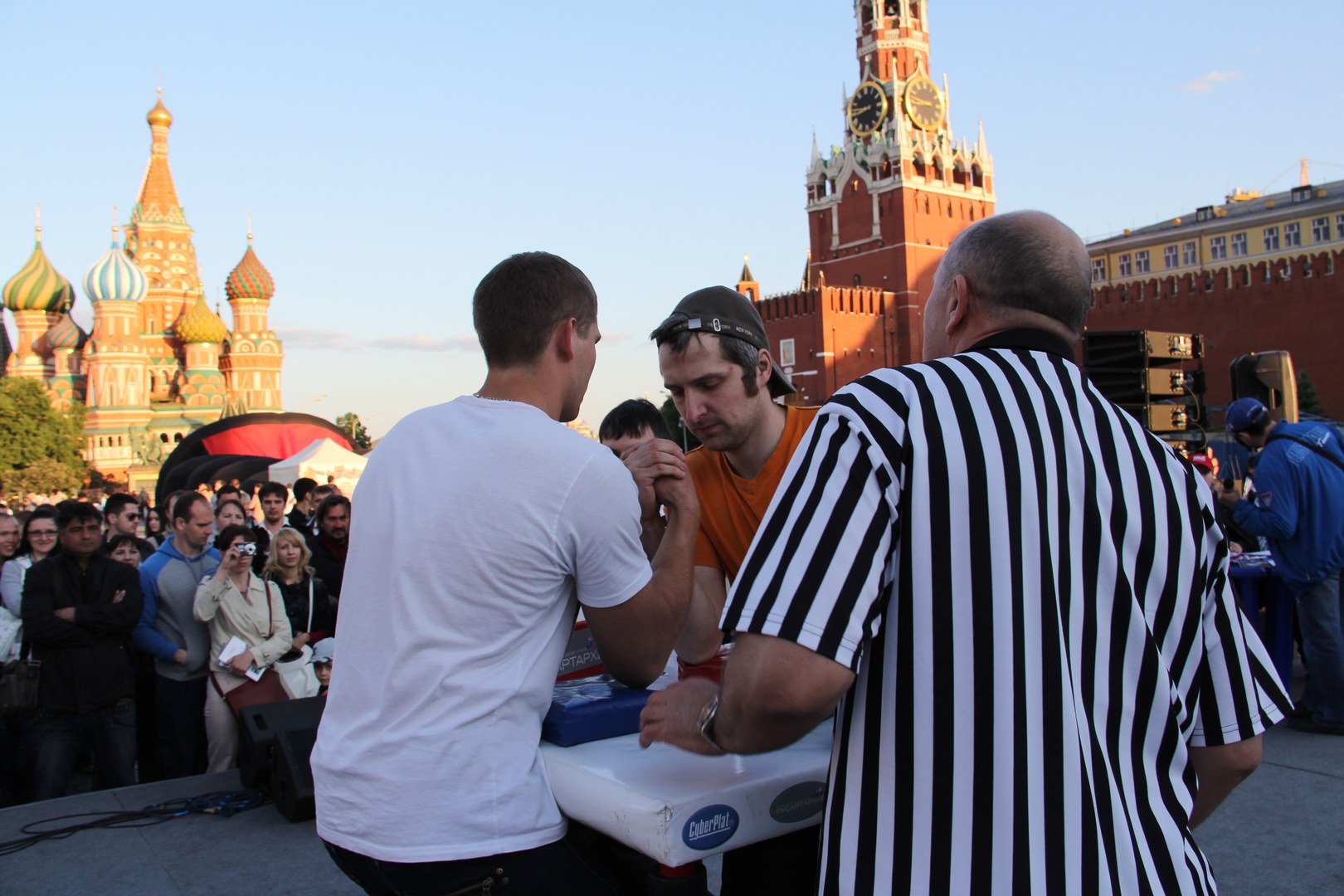 Armrestling Na Krasnoj Ploshchadi