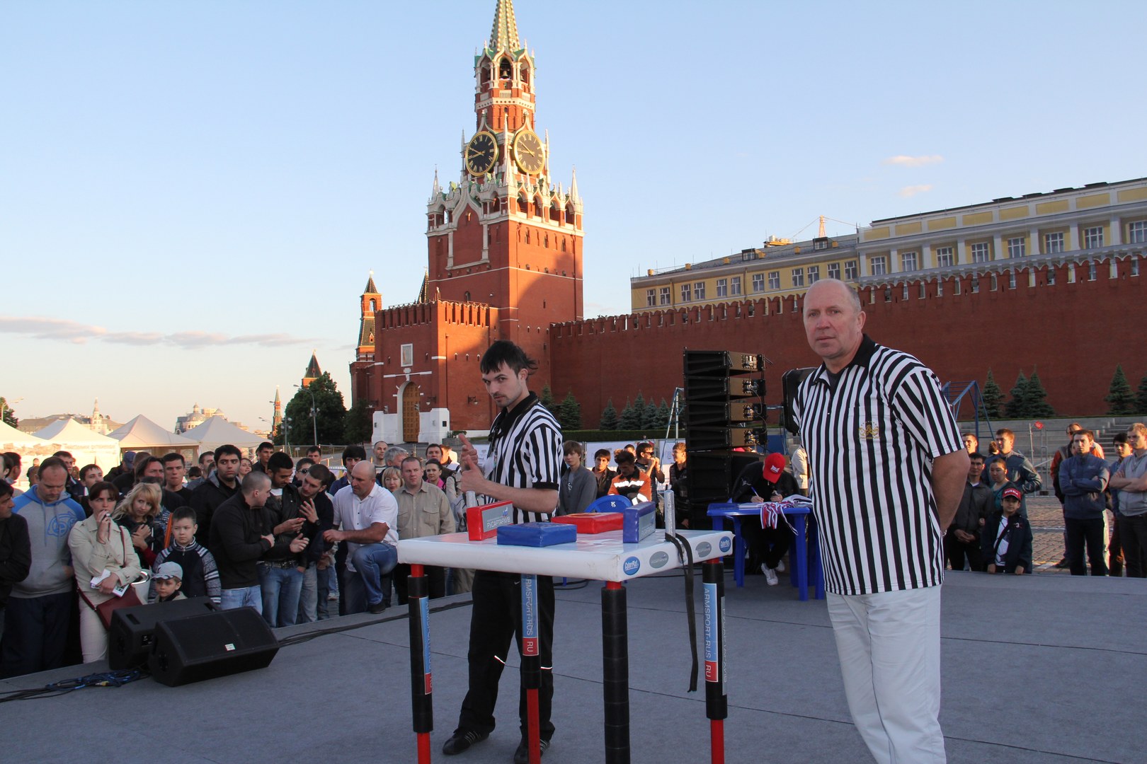 Armrestling Na Krasnoj Ploshchadi