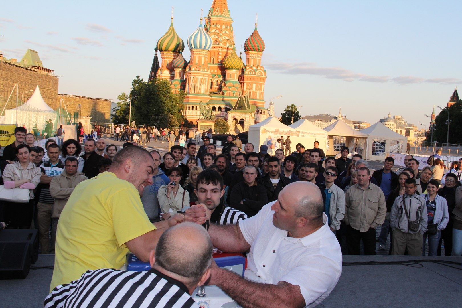 Armrestling Na Krasnoj Ploshchadi
