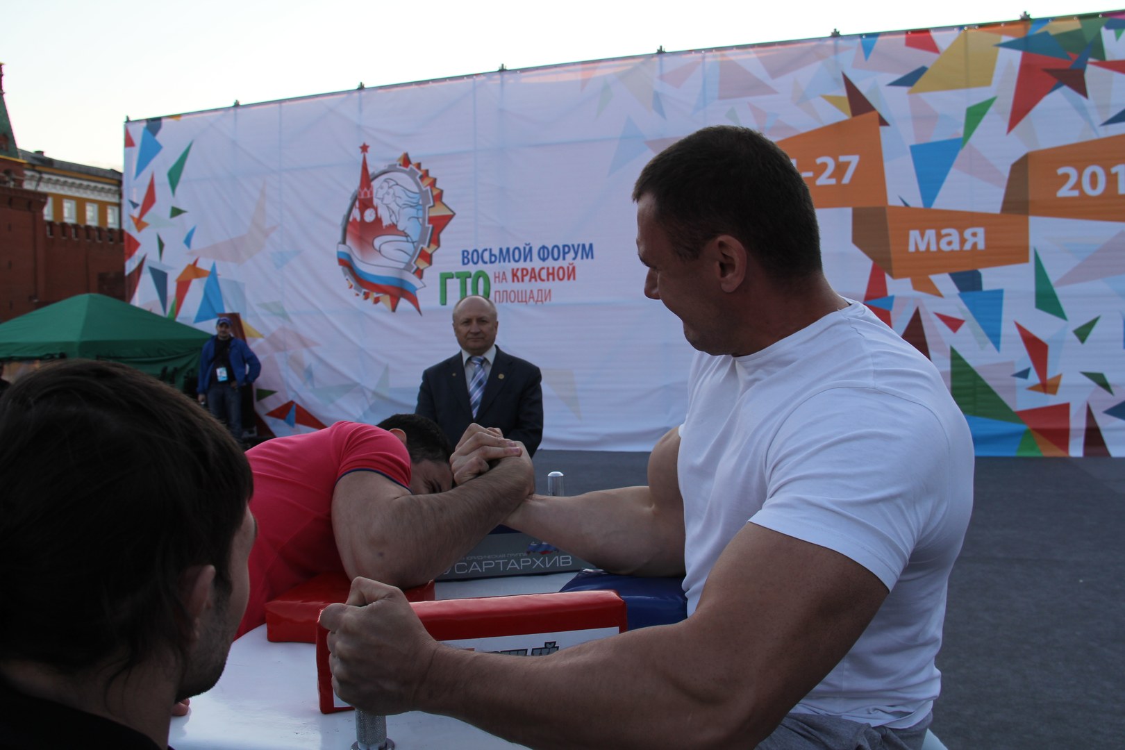 Armrestling Na Krasnoj Ploshchadi