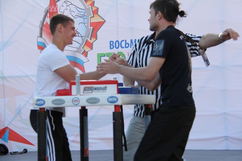 Armrestling Na Krasnoj Ploshchadi