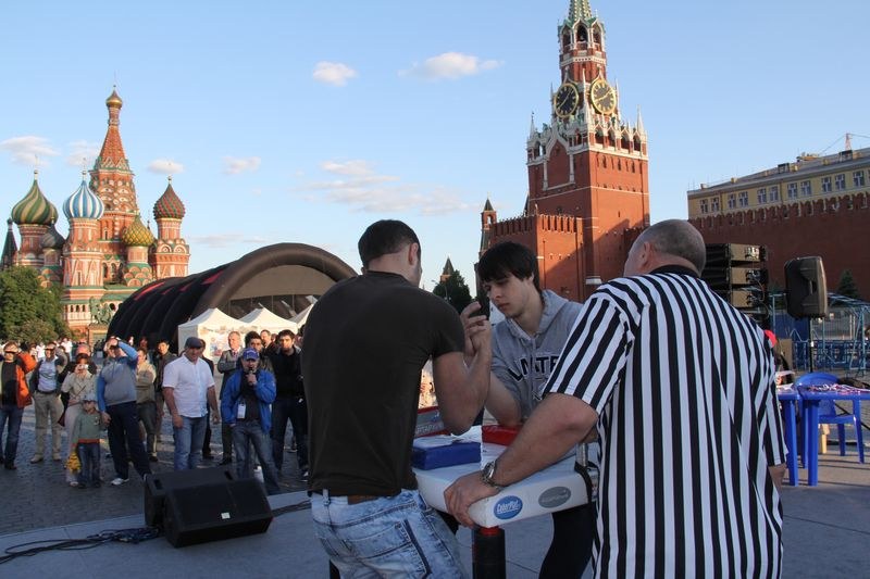 Armrestling Na Krasnoj Ploshchadi