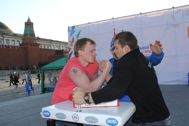 Armrestling Na Krasnoj Ploshchadi