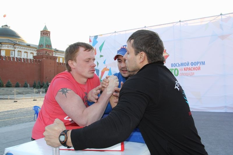 Armrestling Na Krasnoj Ploshchadi