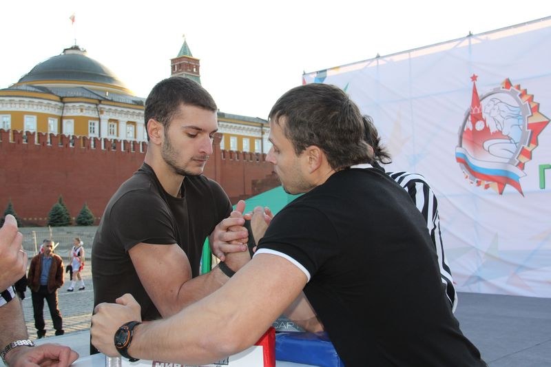 Armrestling Na Krasnoj Ploshchadi