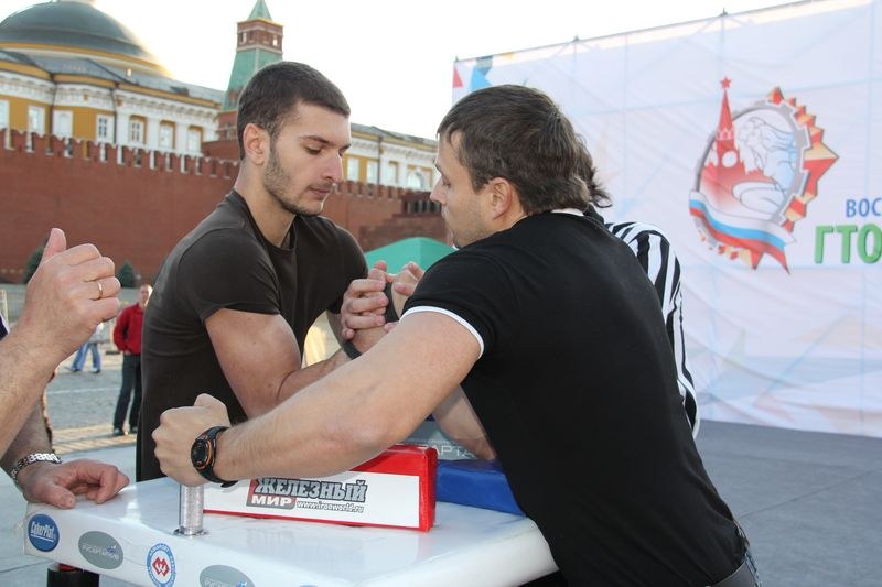 Armrestling Na Krasnoj Ploshchadi