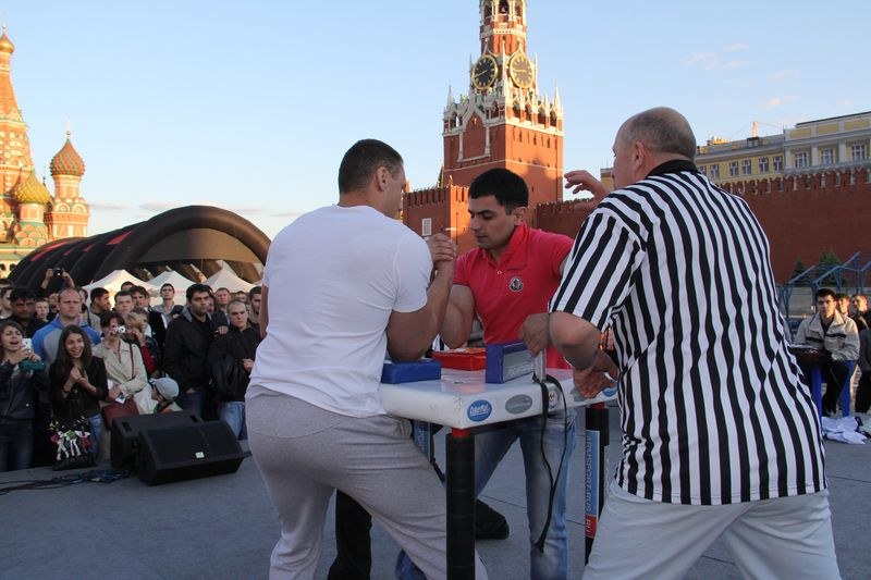 Armrestling Na Krasnoj Ploshchadi