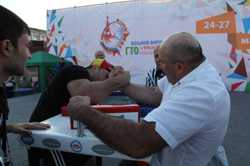 Armrestling Na Krasnoj Ploshchadi