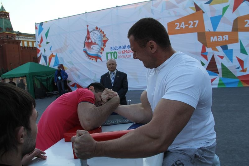 Armrestling Na Krasnoj Ploshchadi