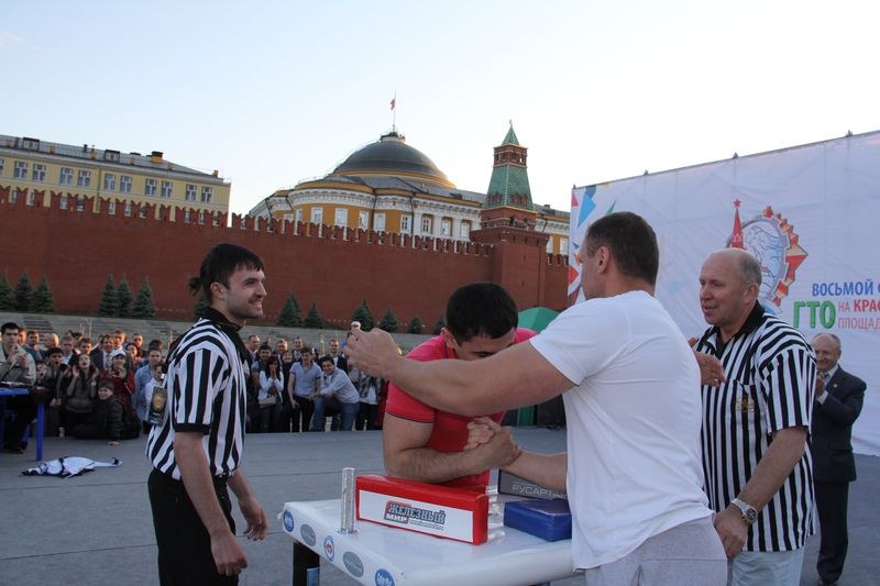 Armrestling Na Krasnoj Ploshchadi