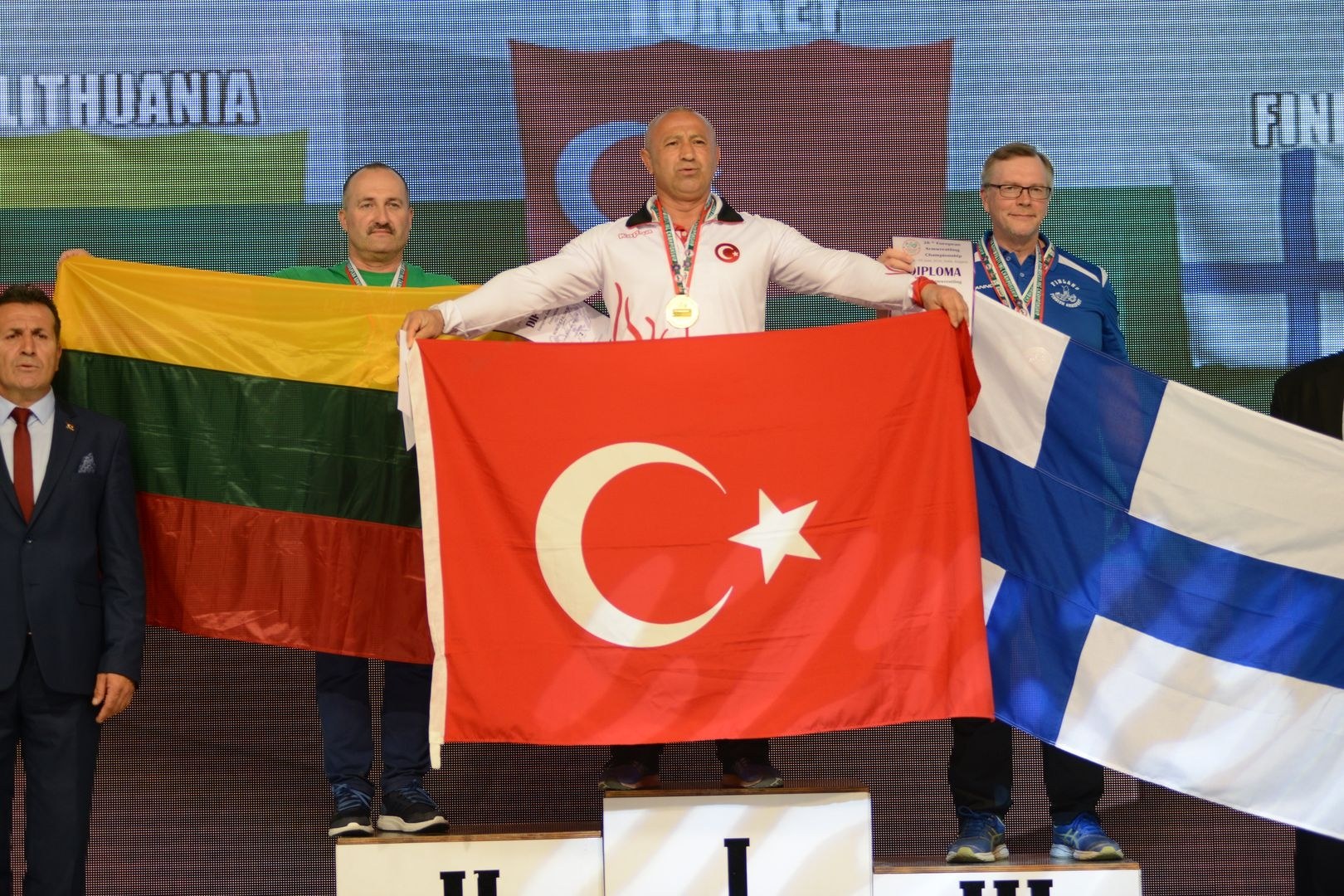 Euroarm2018 Day4 Seniors Left