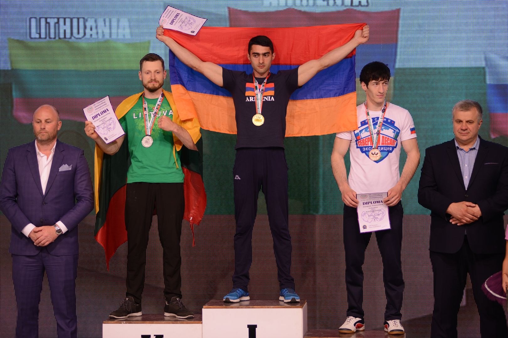 Euroarm2018 Day4 Seniors Left