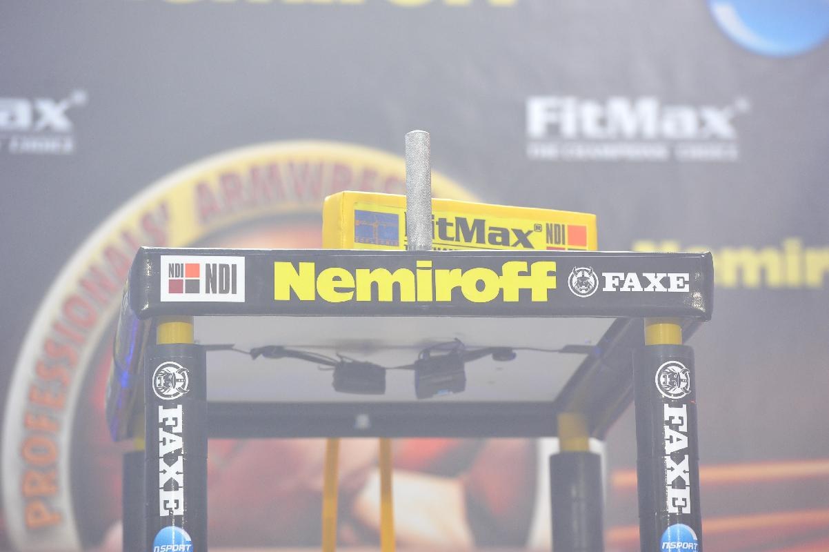 Nemiroff 2010 Right Hand