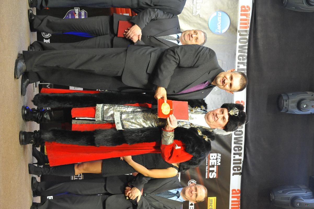 Nemiroff 2010 Right Hand