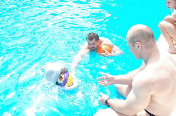 Vendetta Yalta Swimming Pool