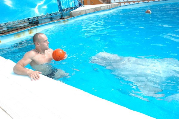 Vendetta Yalta Swimming Pool