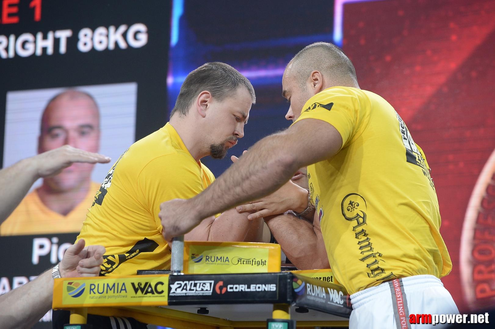 Zloty Tur 2015 By Mark Kazus Right Hand