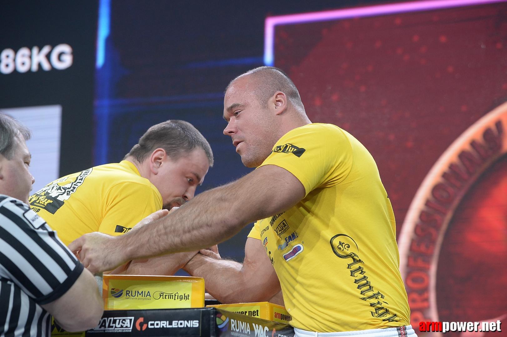 Zloty Tur 2015 By Mark Kazus Right Hand