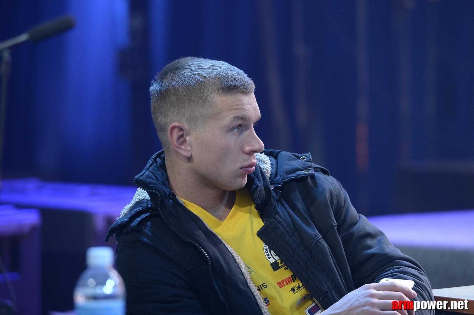 Zloty Tur 2015 By Mark Kazus Right Hand