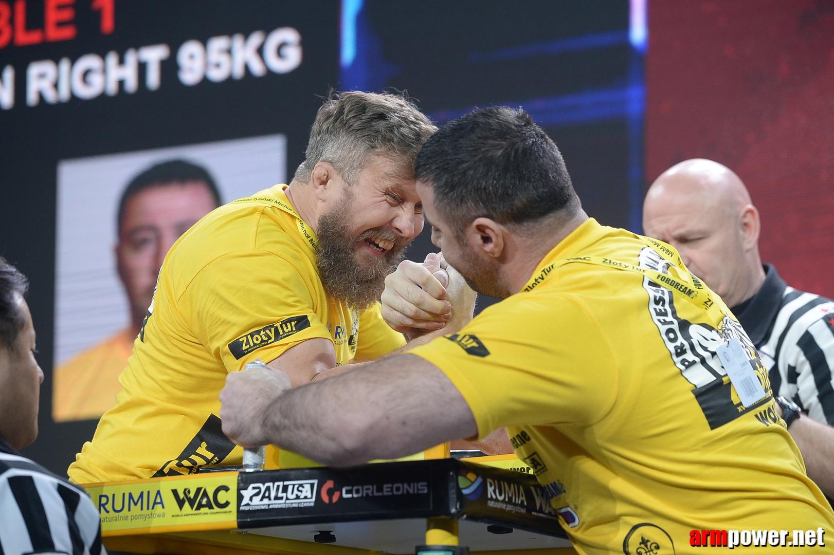 Zloty Tur 2015 By Mark Kazus Right Hand