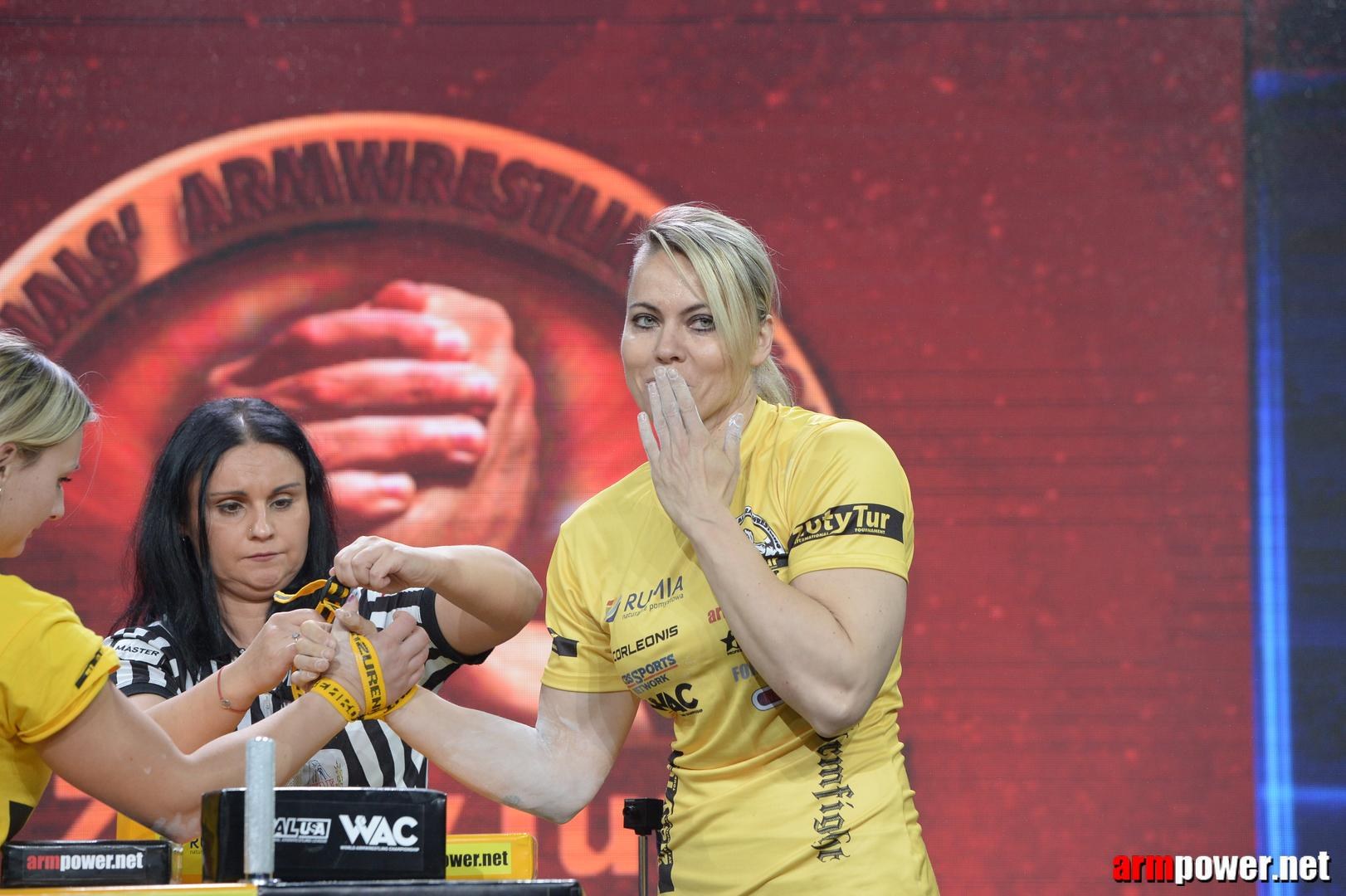 Zloty Tur 2015 By Mark Kazus Right Hand