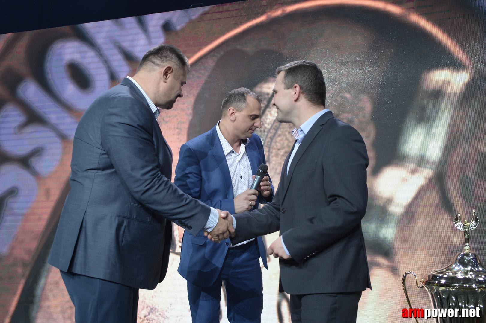 Zloty Tur 2015 By Mark Kazus Right Hand