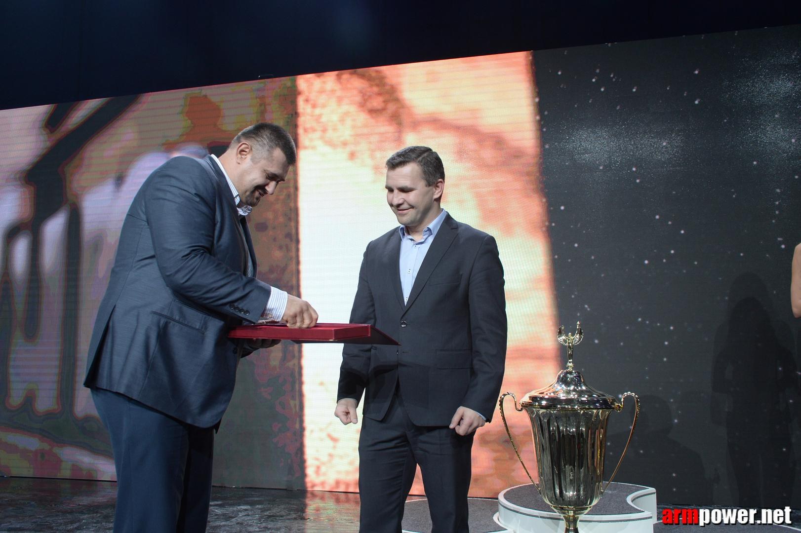 Zloty Tur 2015 By Mark Kazus Right Hand