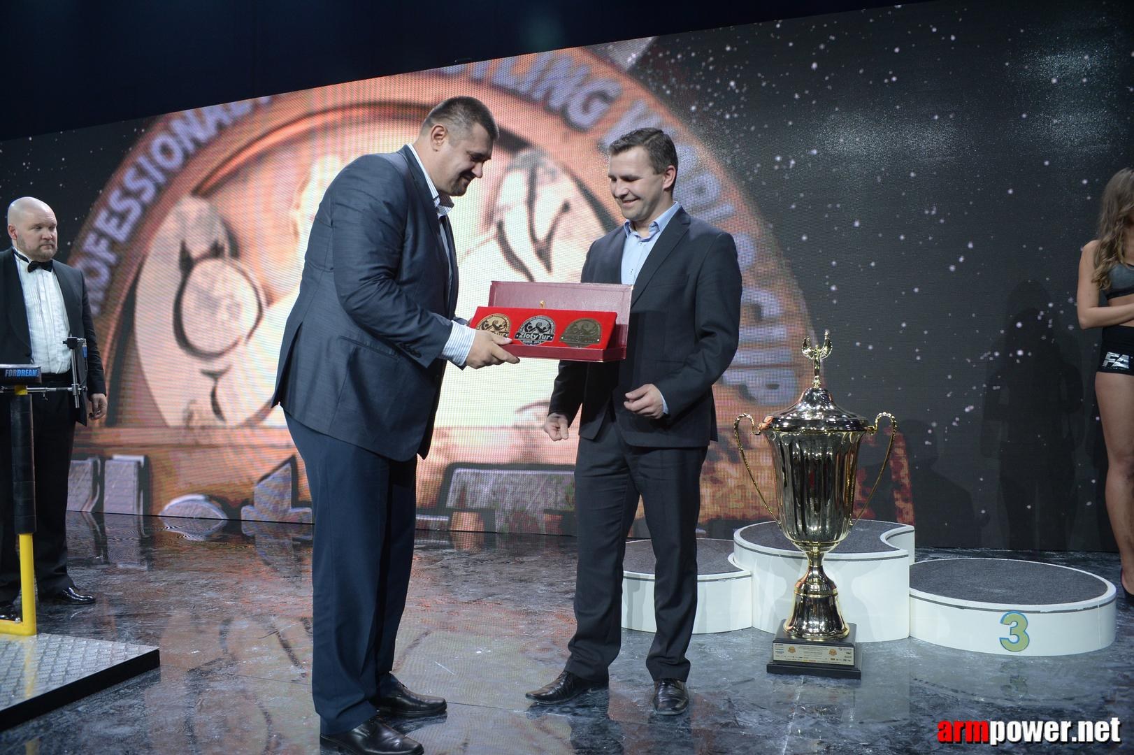 Zloty Tur 2015 By Mark Kazus Right Hand