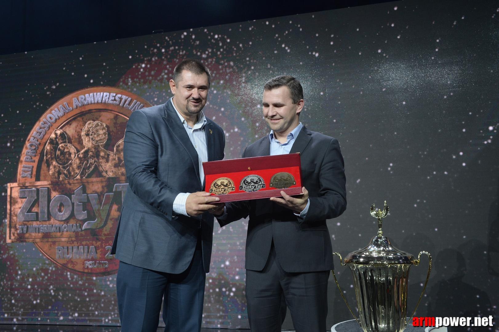 Zloty Tur 2015 By Mark Kazus Right Hand