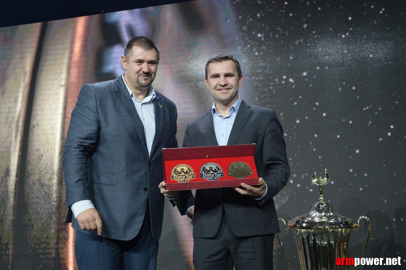 Zloty Tur 2015 By Mark Kazus Right Hand