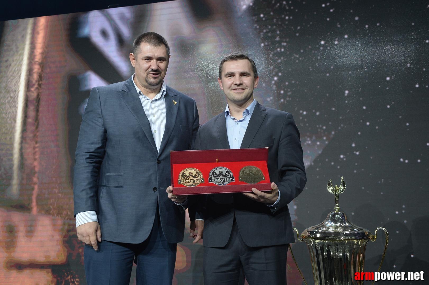 Zloty Tur 2015 By Mark Kazus Right Hand