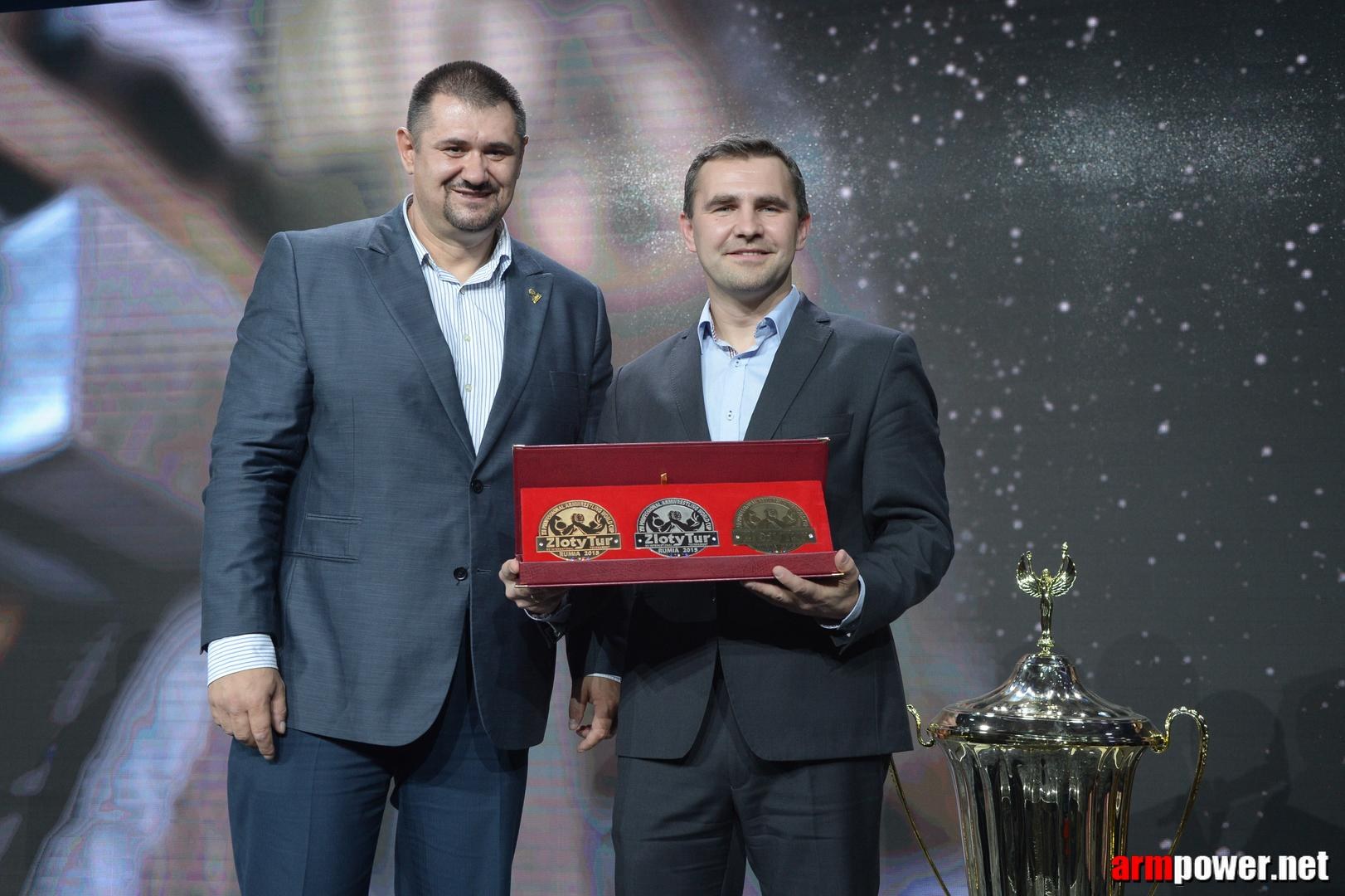 Zloty Tur 2015 By Mark Kazus Right Hand