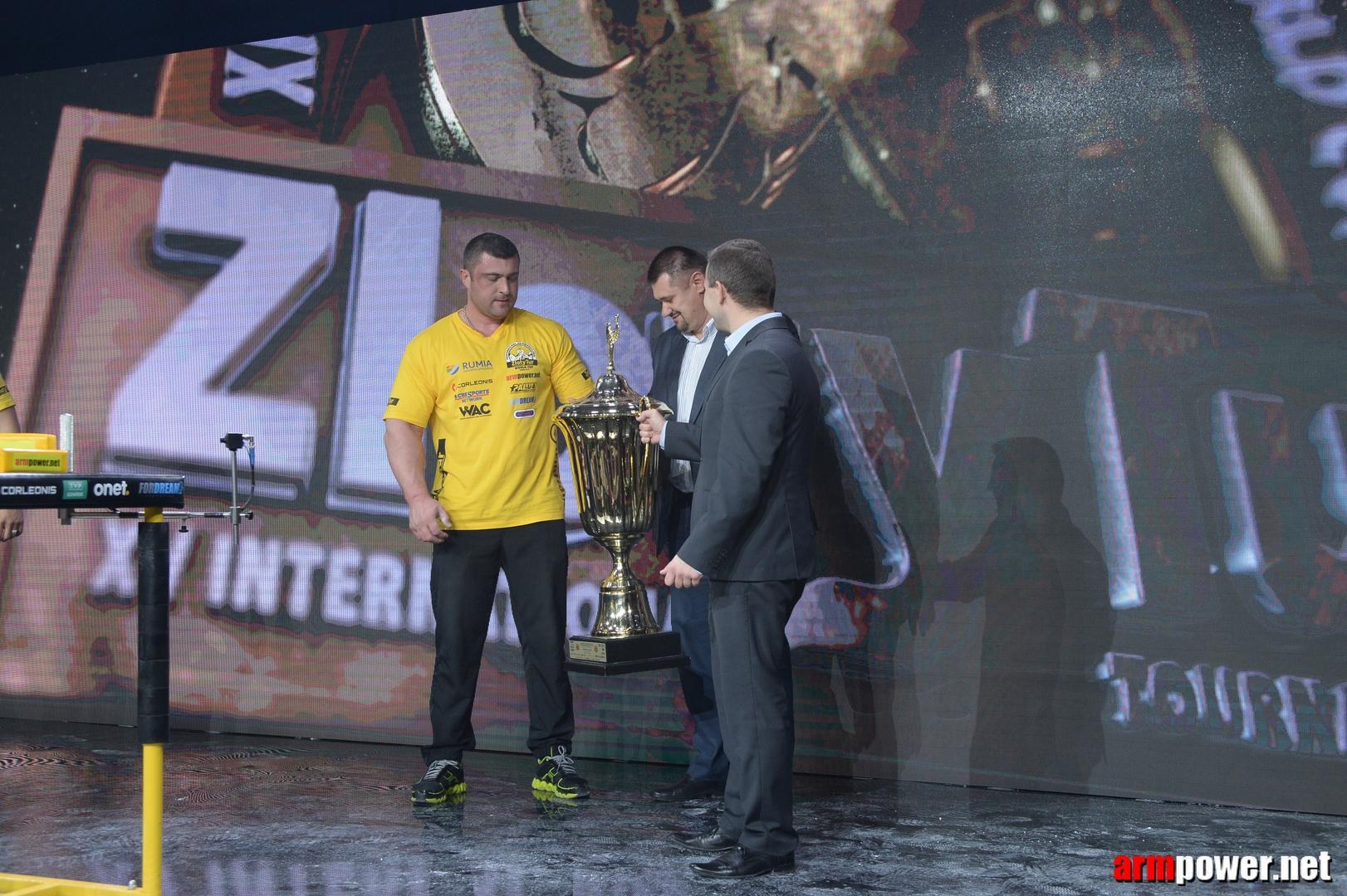 Zloty Tur 2015 By Mark Kazus Right Hand