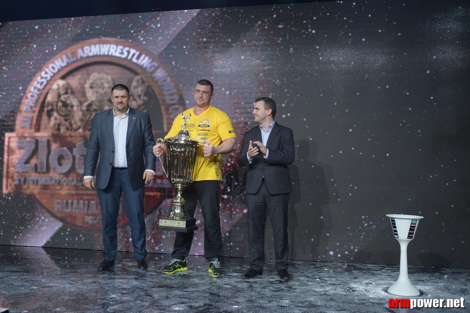 Zloty Tur 2015 By Mark Kazus Right Hand