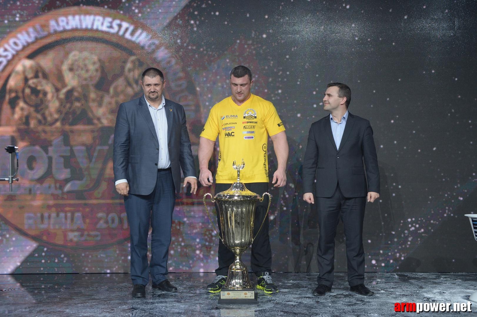 Zloty Tur 2015 By Mark Kazus Right Hand