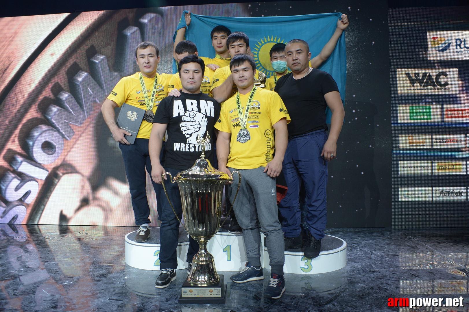 Zloty Tur 2015 By Mark Kazus Right Hand