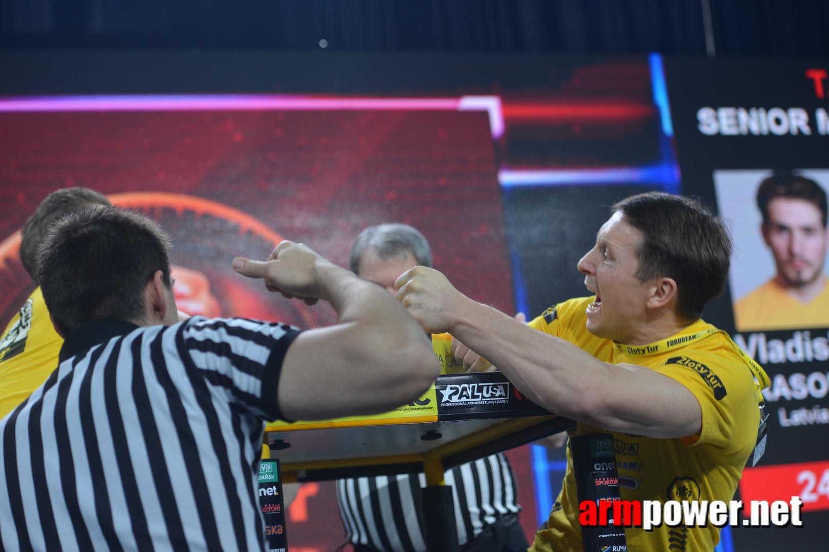 Zloty Tur 2015 Right Hand