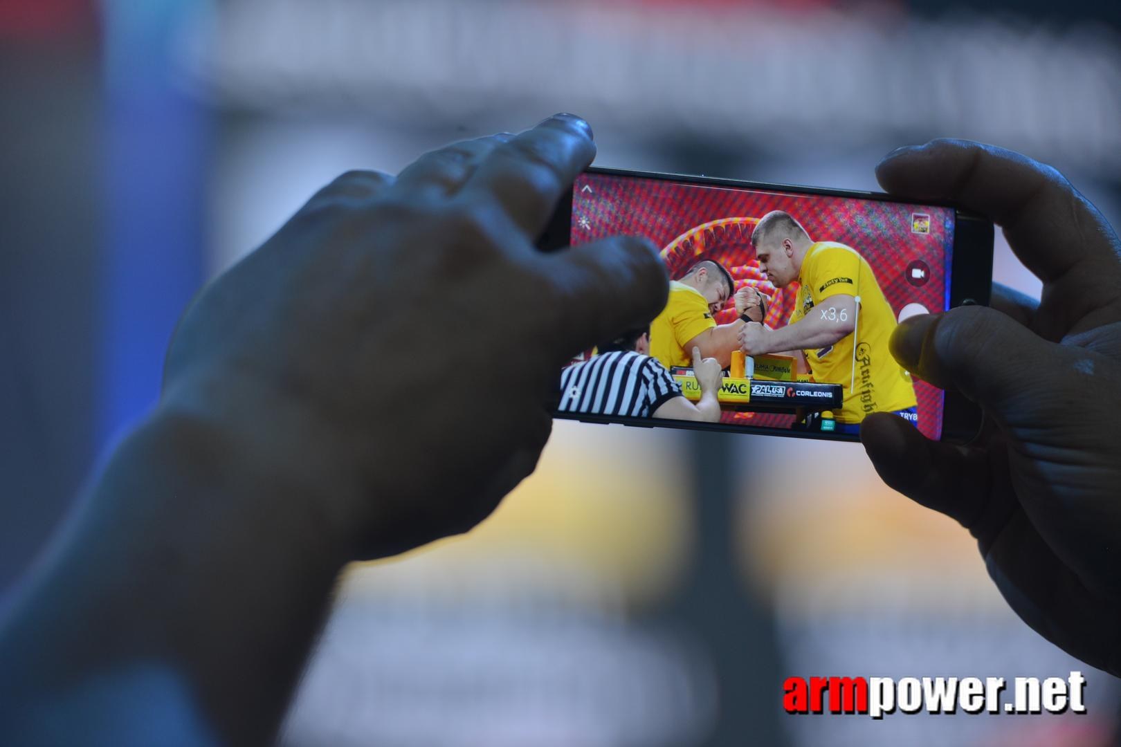 Zloty Tur 2015 Right Hand